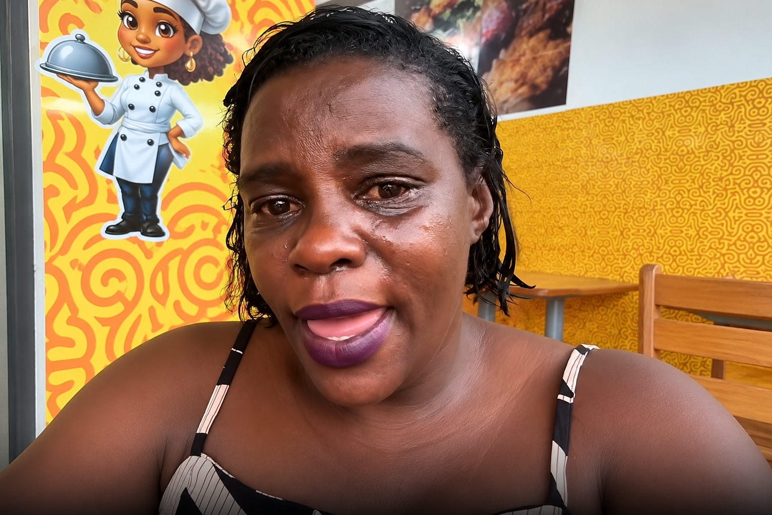 Chorando, influenciadora desabafa sobre comentários racistas que vem recebendo de petistas: “Por que vocês dizem que, se Flávio ganhar, eu vou pro tronco? Quando Bolsonaro estava no poder, eu não fui. E a maioria desses comentários é de esquerdistas. Vocês não dizem defender mulheres e negros? Mas racismo do amor pode, né?”